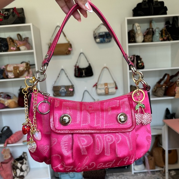 Y2K Coach Poppy Pink Shoulder Bag 🩷🫶🏽 - Picture 1 of 8